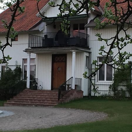Ekeby I Bro Bed & Breakfast ภายนอก รูปภาพ