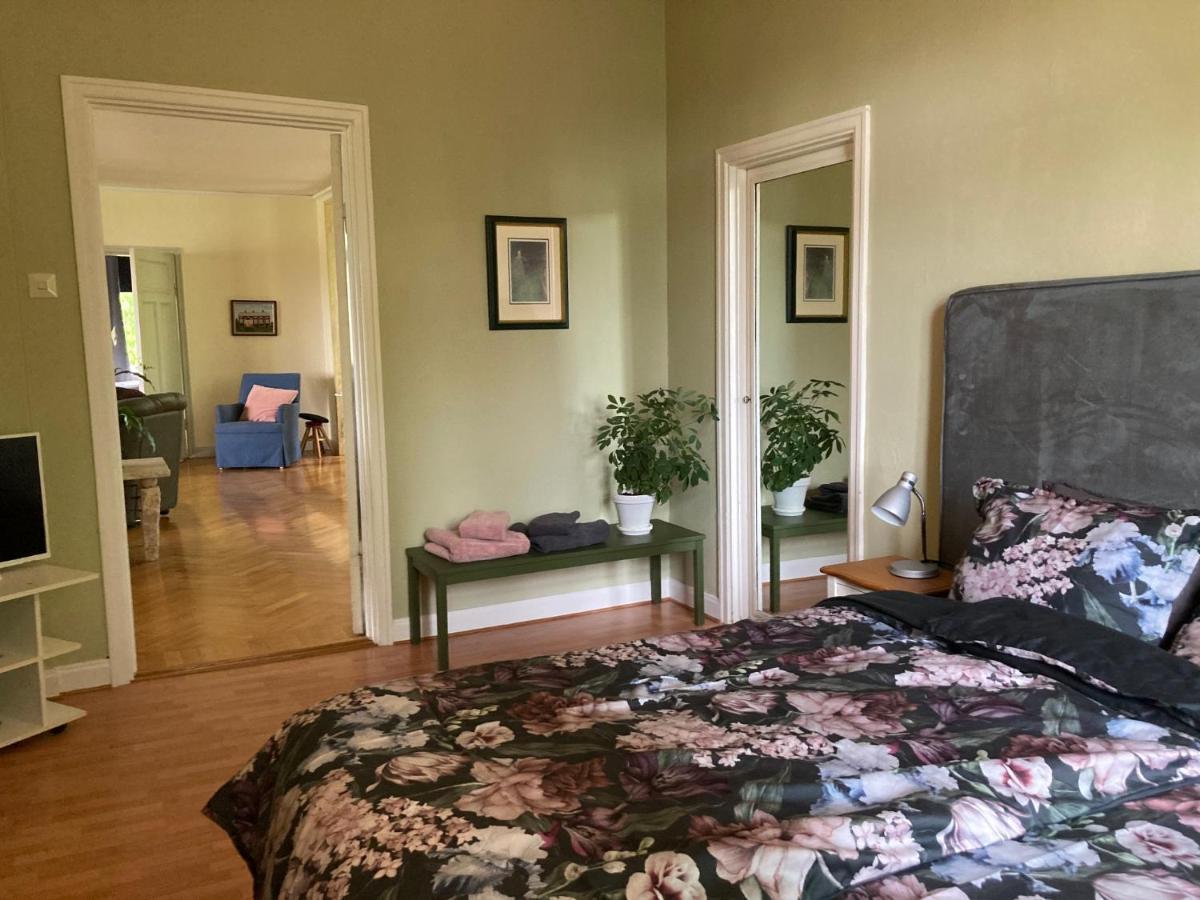 Ekeby I Bro Bed & Breakfast ภายนอก รูปภาพ