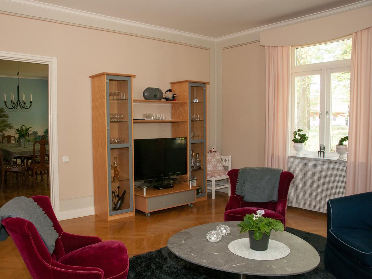 Ekeby I Bro Bed & Breakfast ภายนอก รูปภาพ