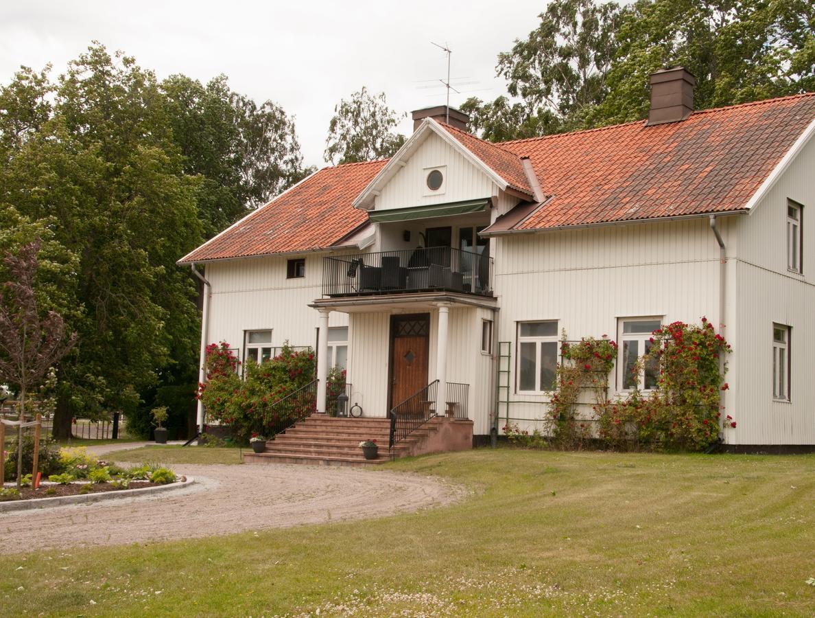 Ekeby I Bro Bed & Breakfast ภายนอก รูปภาพ