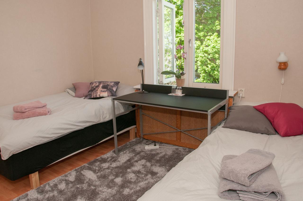 Ekeby I Bro Bed & Breakfast ภายนอก รูปภาพ
